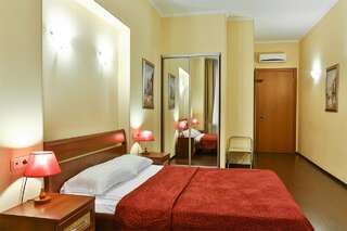 Гостиница Аллегро на Лиговском Санкт-Петербург Малая комната 18-20 кв. м-6